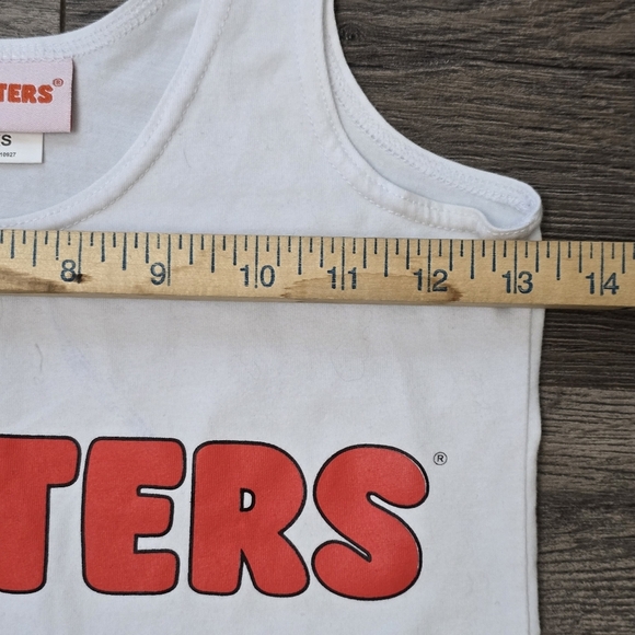 Hooters Authentic Uniform Tank XS Ripple Junction - Picture 5 of 7